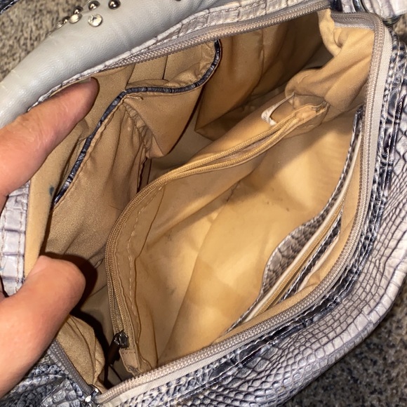 Purse with studs - Picture 6 of 7